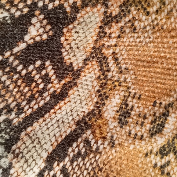 Boston Proper snakeskin print with sequins and beads in neckline S - Picture 6 of 8